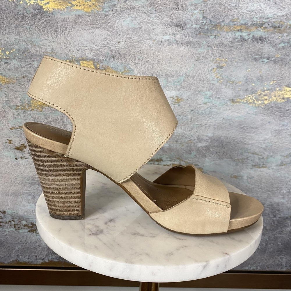 Clarks Artisan Sandals Shoes Womens Size 8 Beige Leather Strappy Block Heel - Picture 5 of 9